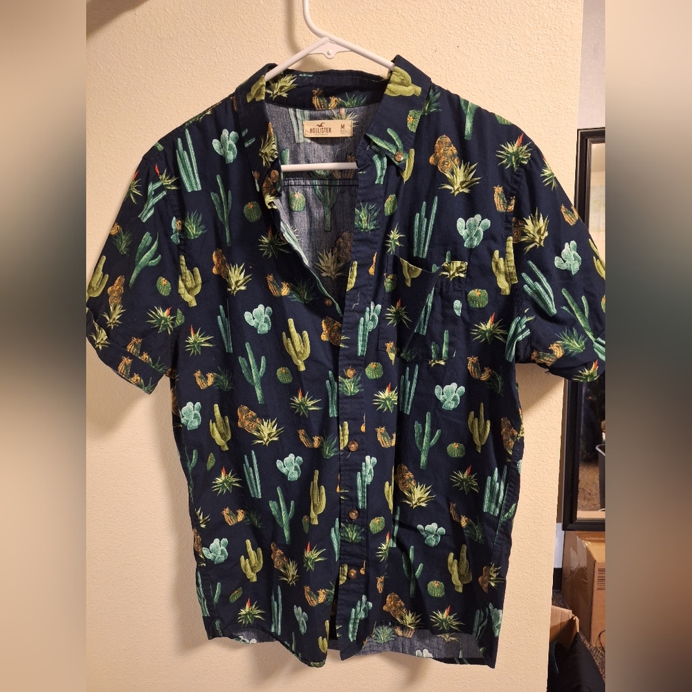 Hollister Navy Blue Cactus Print Casual Button Down M